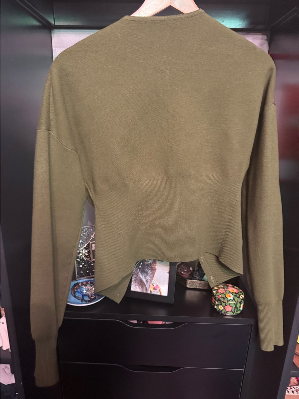 Aritzia Wilfred Olive Button-Front Cropped Cardigan Sweater Like New! ๐ - Picture 5 of 10